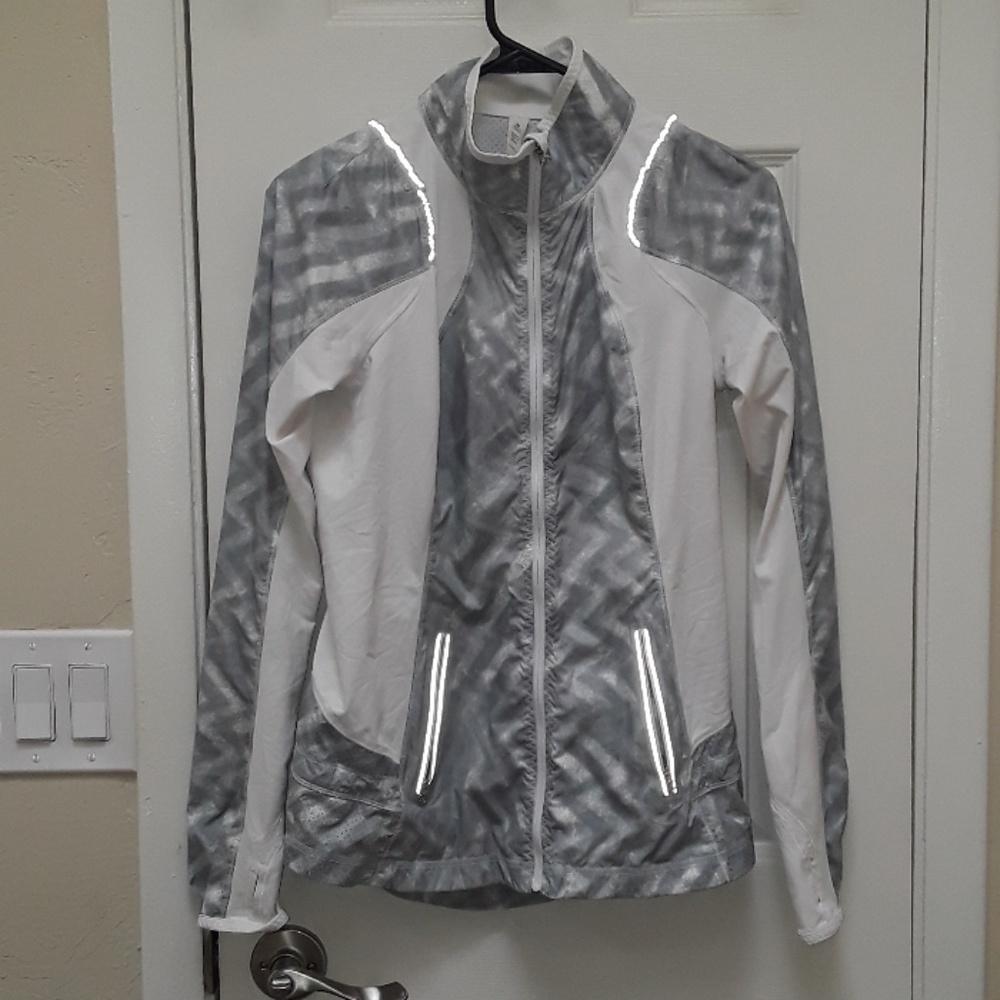 Lululemon Run: Nothin' But Run Jacket - Picture 4 of 8